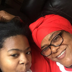 Meet your Posher, Ana a.